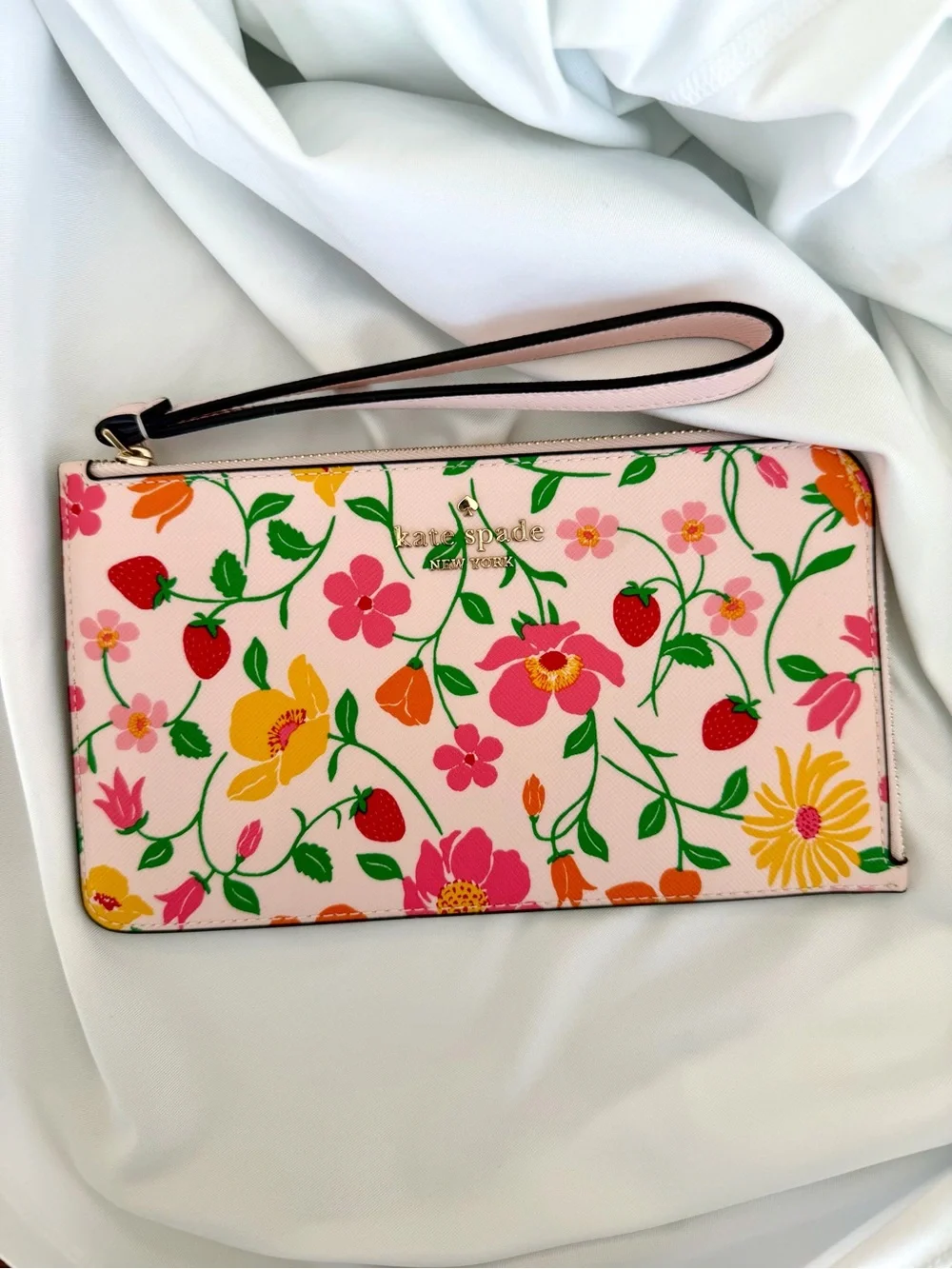 Kate Spade New York Strawberry Garden Medium L-Zip Wristlet